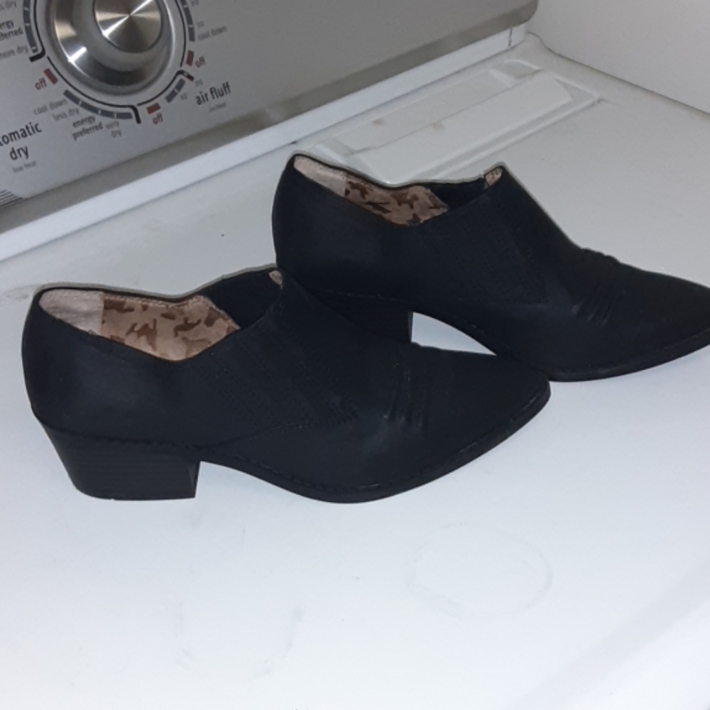 Ankle bootie